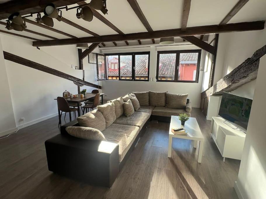 Апартаменты Old Town Loft - Cathedral Views. Логроньо Экстерьер фото